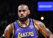 开云APP-美国男篮横扫凯尔特人B队，詹姆斯一己之力扛起全队的简单介绍