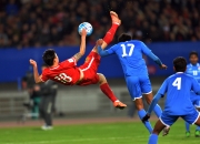 开云官方app入口-包含足球比赛如战场，鏖战激情不减的词条