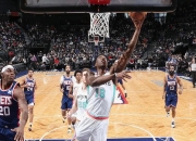 开云体育官网-篮网B队爆冷马刺，哈里斯完成帽子戏法