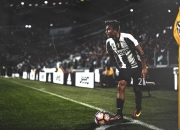 开云足球直播-当东方铁军击溃休斯顿火箭，东契奇在德甲之巅完成加冕—体育世界的平行叙事