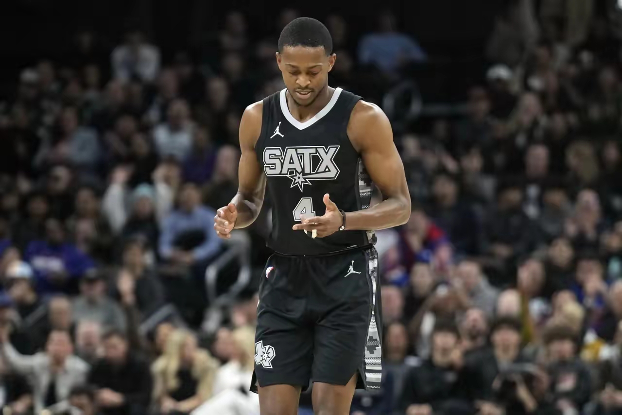 包含马刺险胜凯尔特人B队,克莱绝境逆转的词条 包含马刺险胜凯尔特人B队,克莱绝境逆转的词条