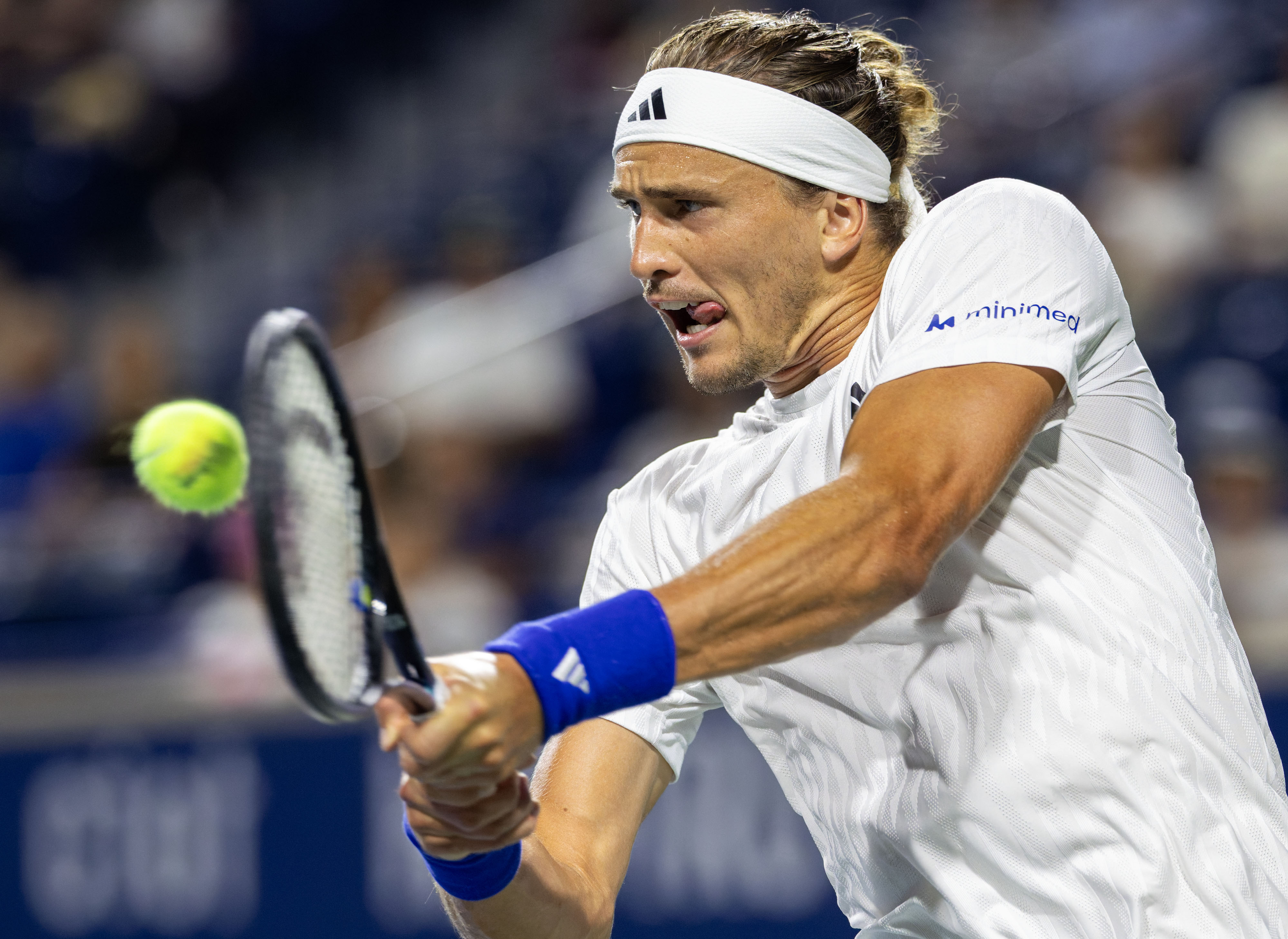 英国网球队逆转日本网球队,兹维列夫制霸全场的简单介绍 英国网球队逆转日本网球队,兹维列夫制霸全场的简单介绍