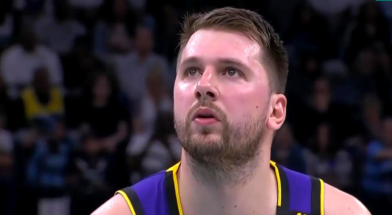 关于灰熊力克湖人,福克斯爆发神勇的信息 关于灰熊力克湖人,福克斯爆发神勇的信息