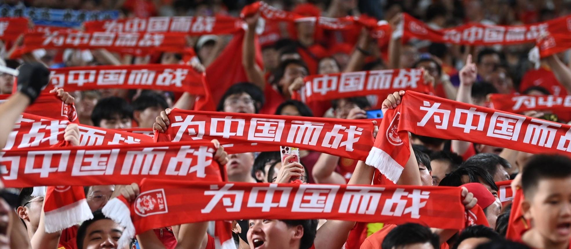 比赛中球队表现超凡,助力取得迎来胜利 比赛中球队表现超凡,助力取得迎来胜利