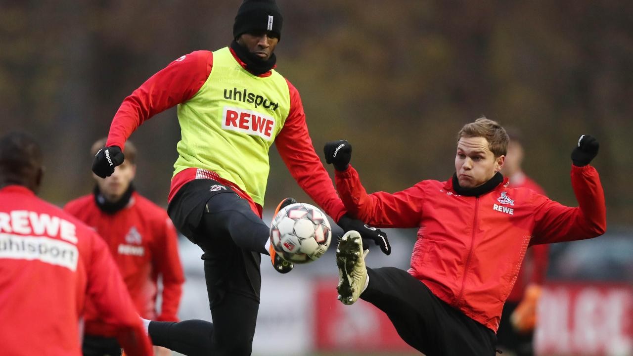 沃尔夫斯堡防线犯错,被对手抓住机会扳平比分的简单介绍 沃尔夫斯堡防线犯错,被对手抓住机会扳平比分的简单介绍