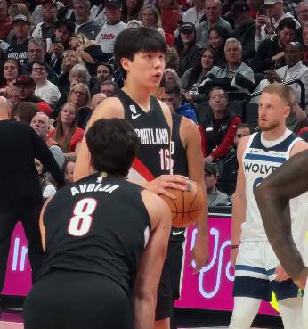 摩特队问题频出,主帅面临新一轮考验的简单介绍 摩特队问题频出,主帅面临新一轮考验的简单介绍