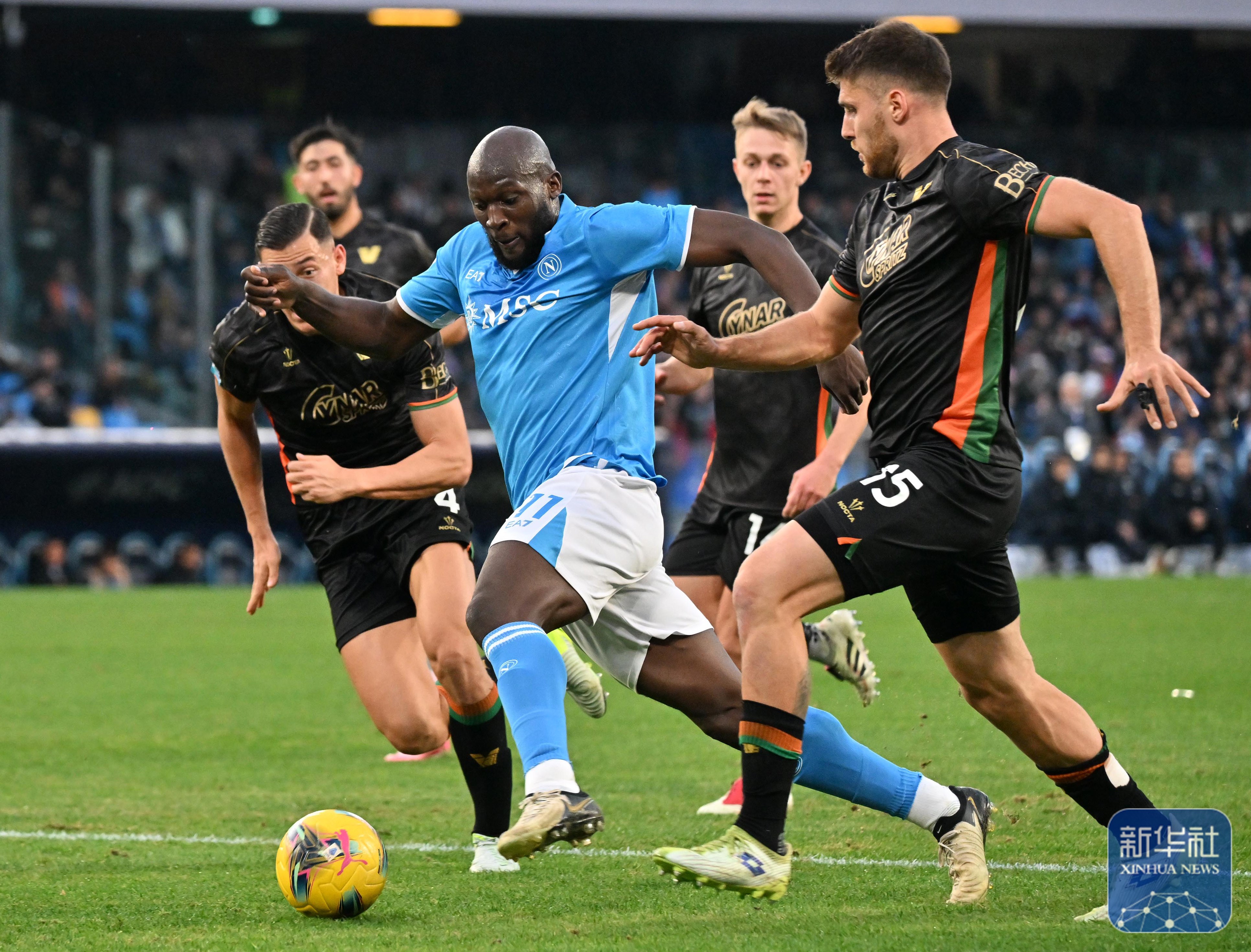 那不勒斯实力擒胜,联赛形势一片大好的简单介绍 那不勒斯实力擒胜,联赛形势一片大好的简单介绍