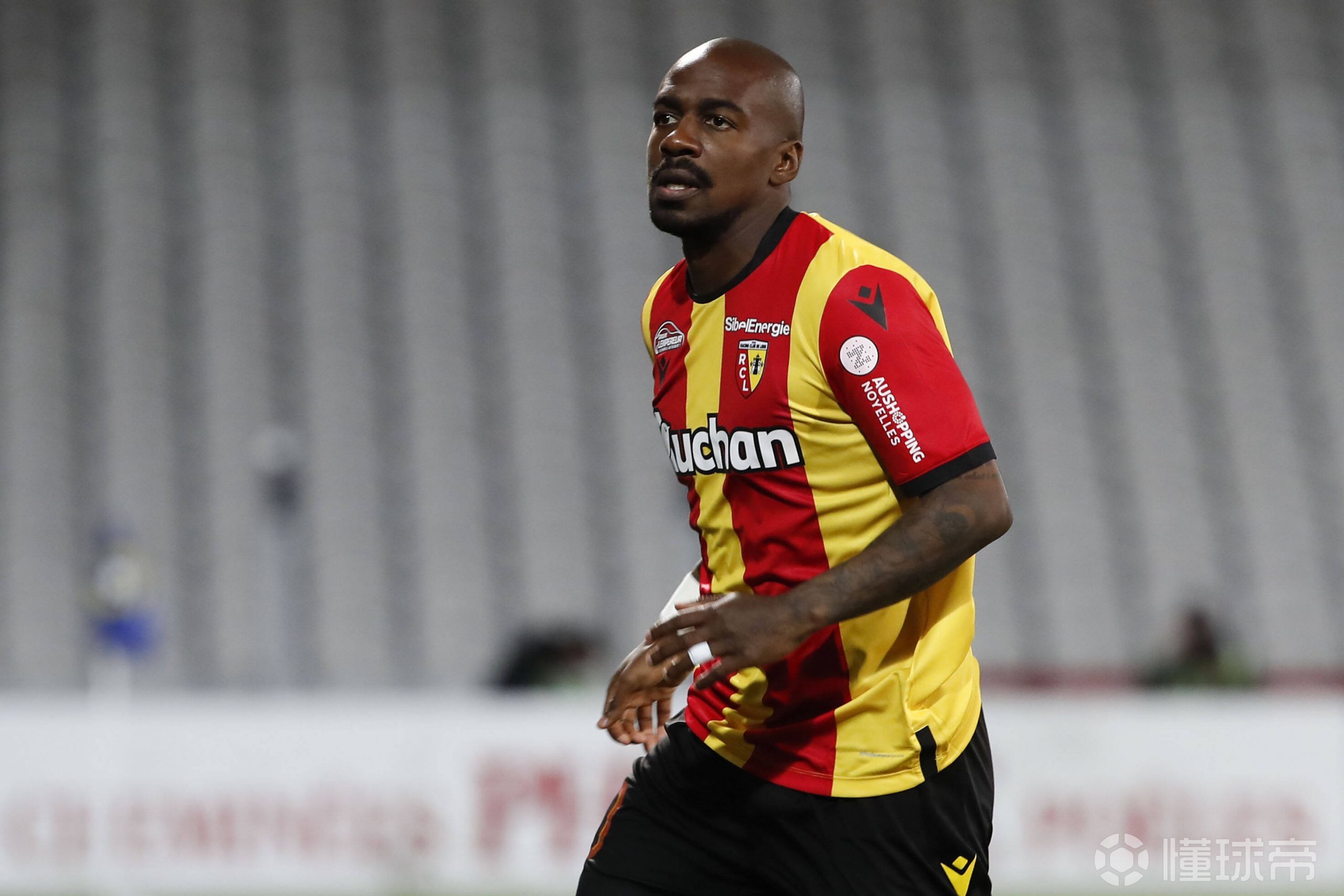 亚眠队面临困境，需寻求突破的简单介绍