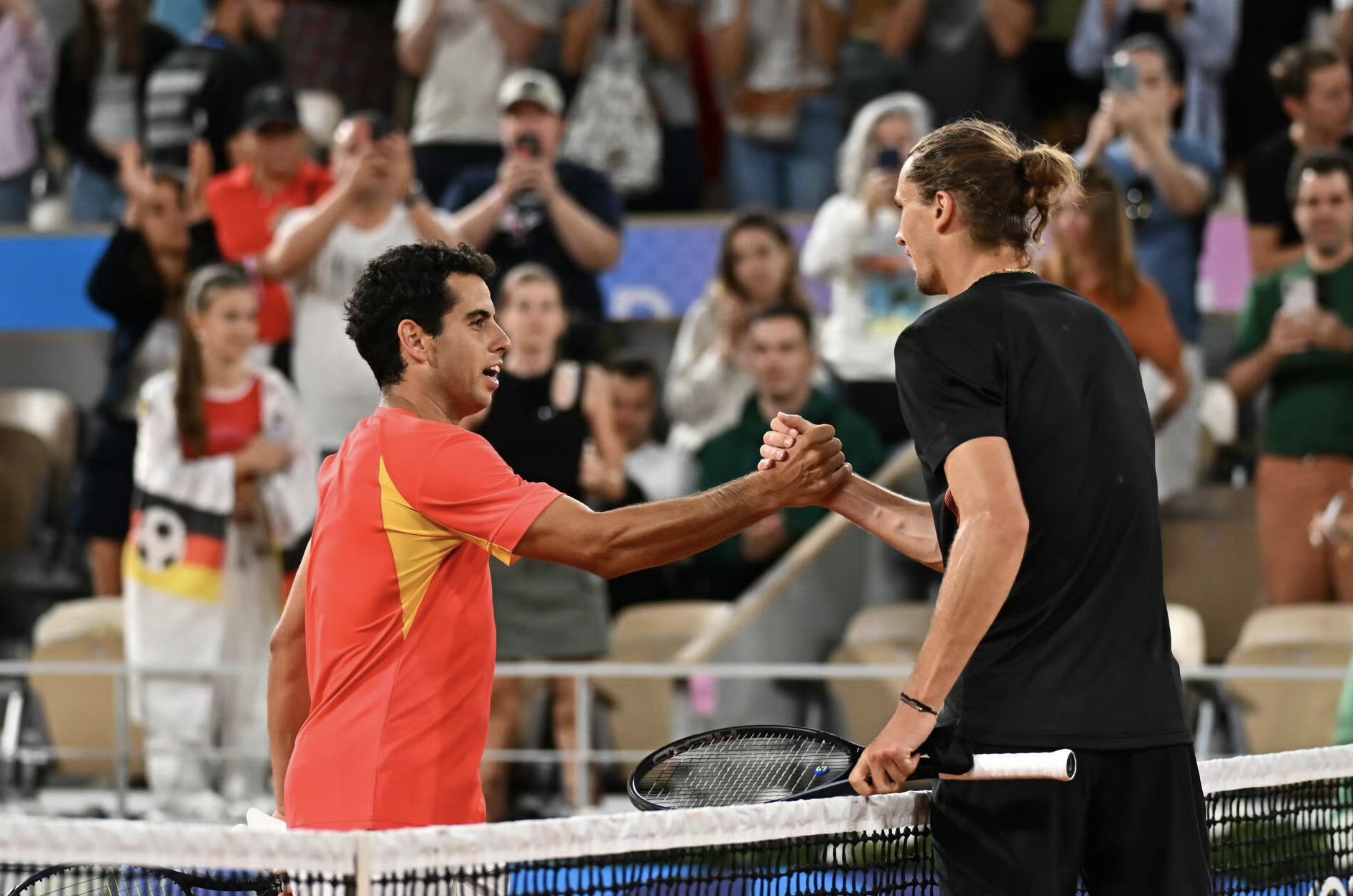 德国网球队横扫意大利网球队，兹维列夫送出助攻的简单介绍