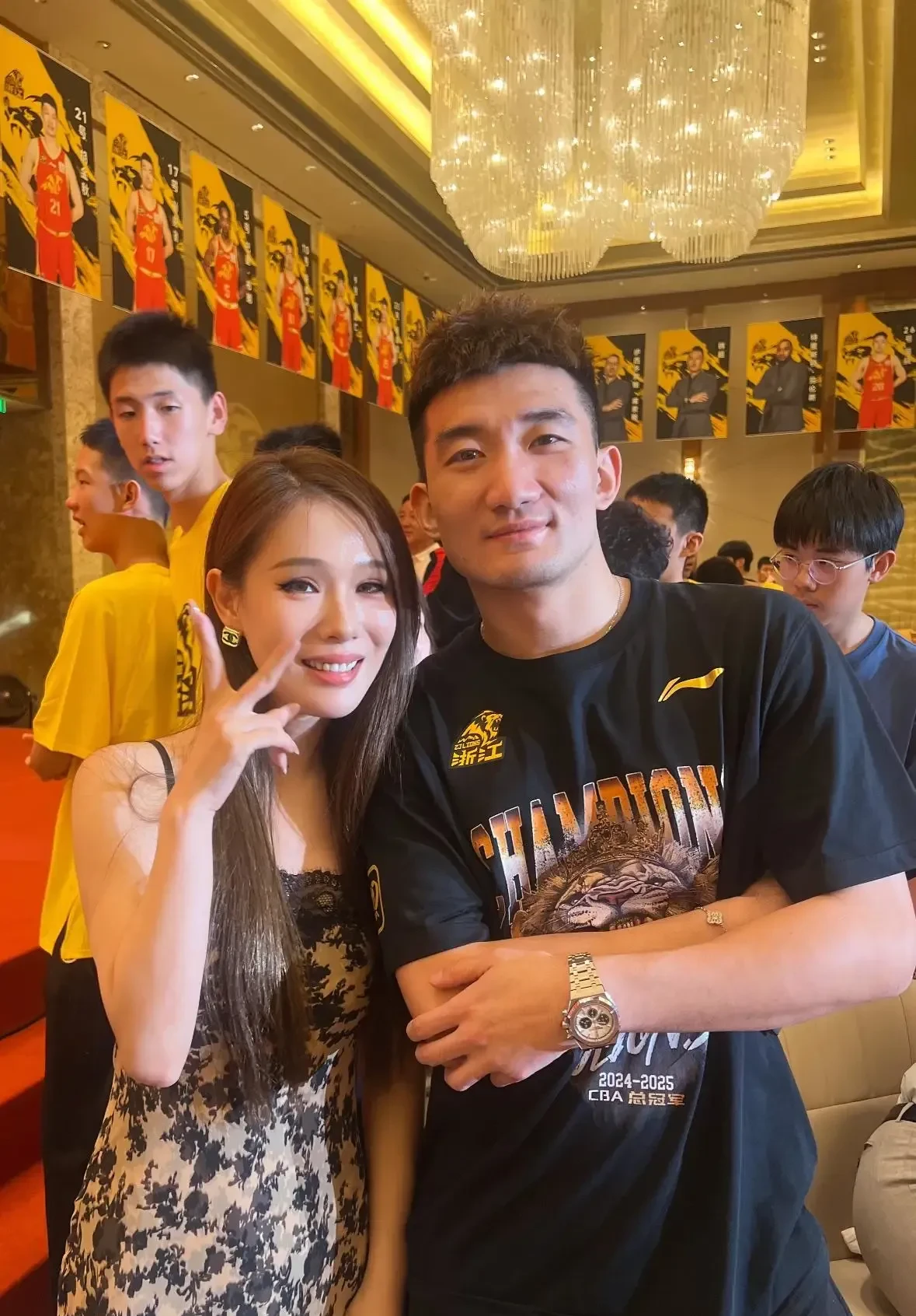 四川队碾压福建队,孙铭徽点燃赛场 四川队碾压福建队,孙铭徽点燃赛场