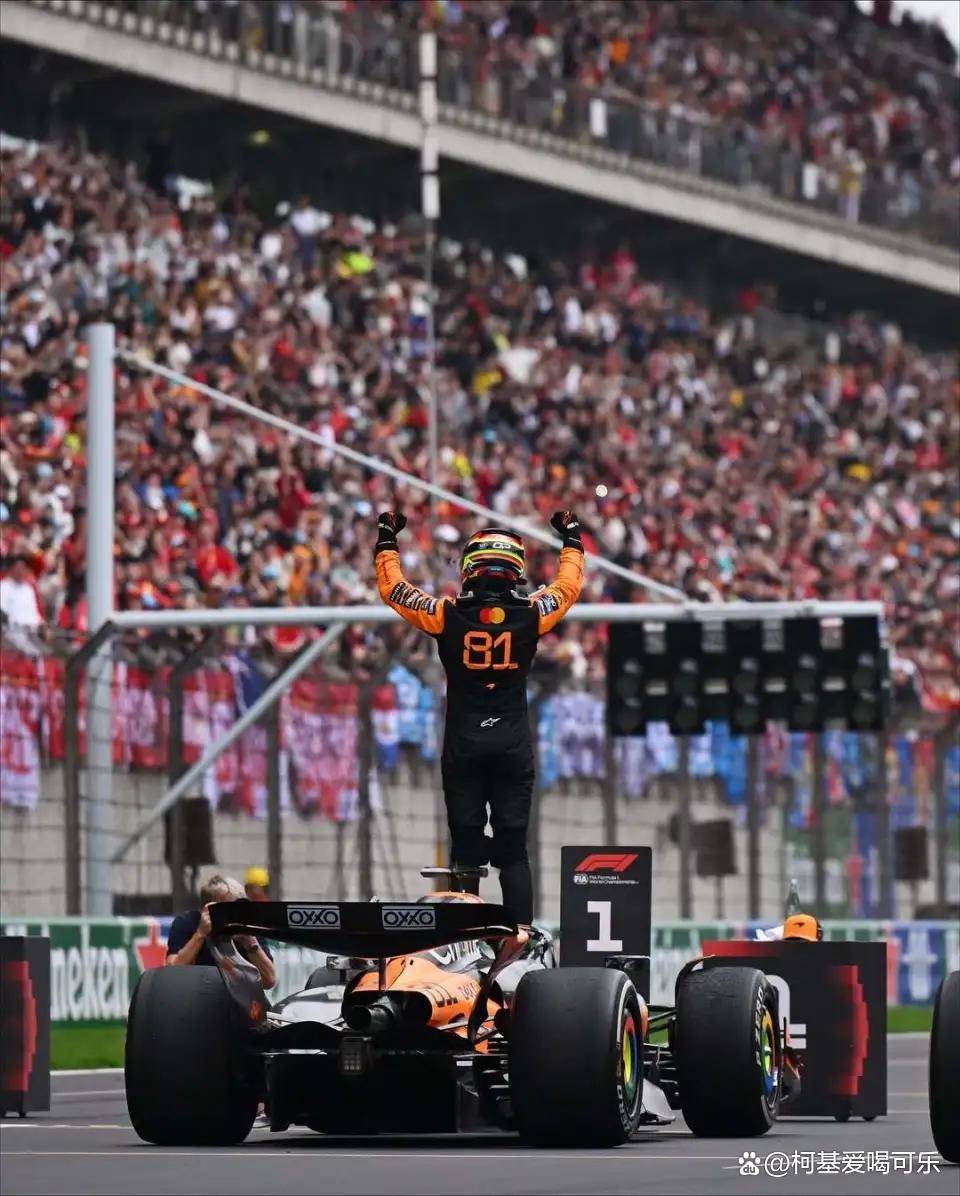 包含阿斯顿马丁翻盘迈凯伦，皮亚斯特里点燃赛场的词条