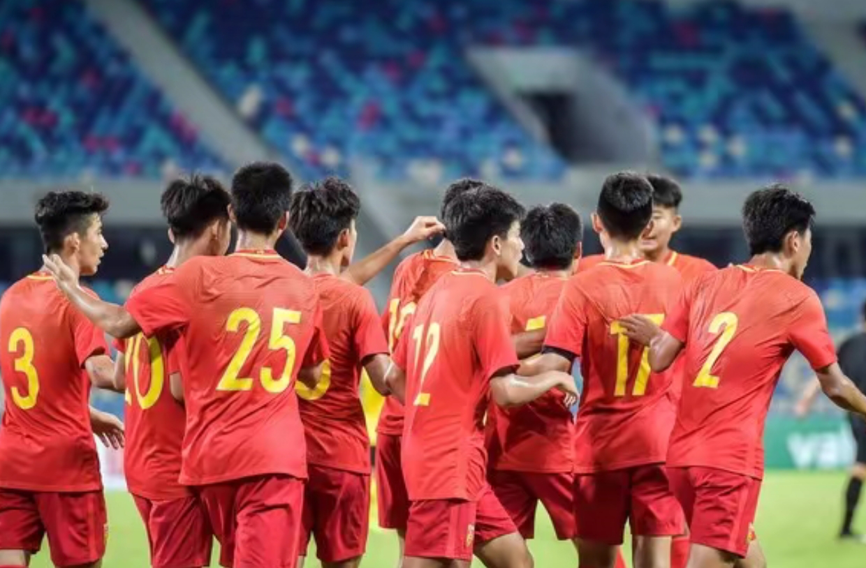 中国队鏖战奥地利队,梁靖崑点燃赛场 中国队鏖战奥地利队,梁靖崑点燃赛场