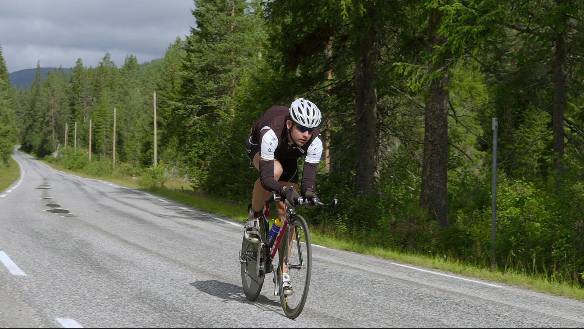 冰火淬炼,当广东精神遇上马刺体系,米切尔在重压下的涅槃时刻