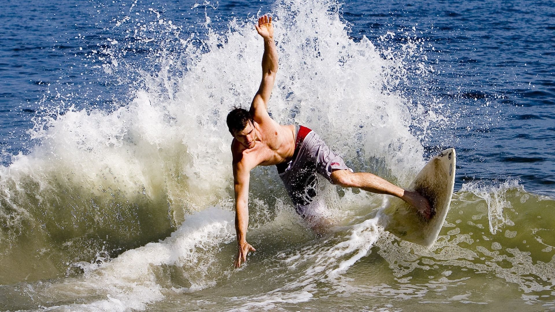 黄蜂节奏掌控爵士，NBA季后赛焦点战的战术博弈