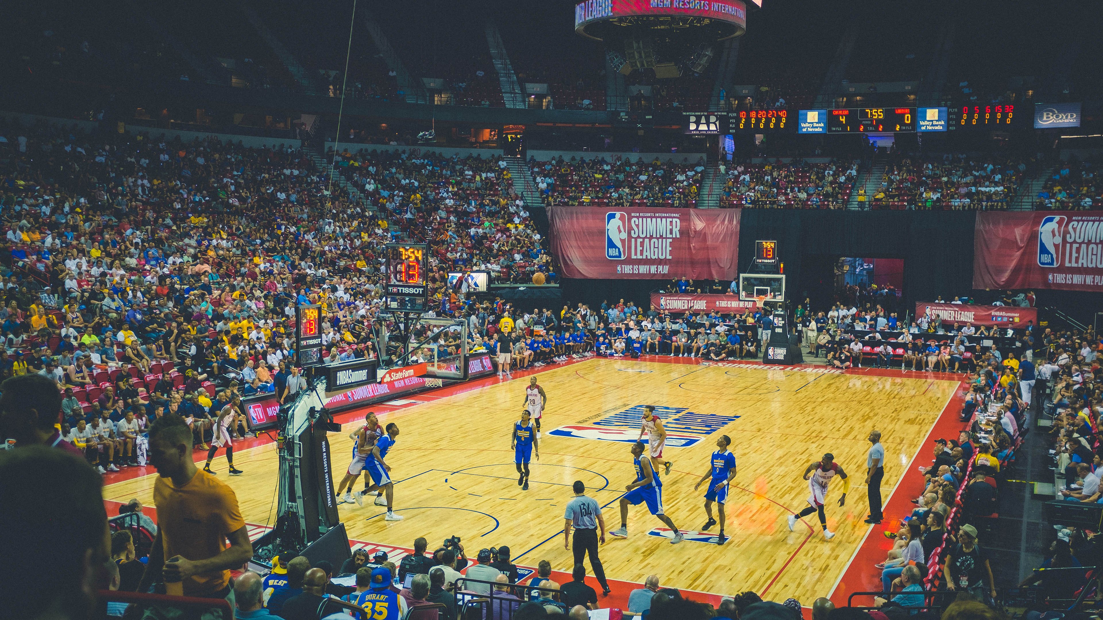 南粤旋风席卷美航，广东队速胜热火背后的莫兰特效应与篮球哲学启示